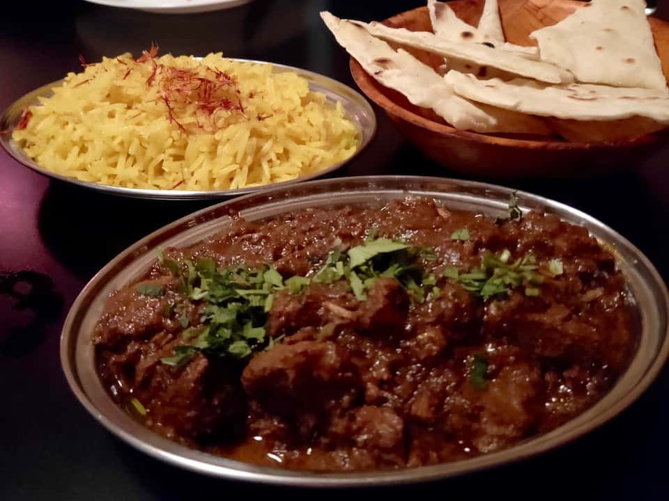 Delicious Indian curry at Cardamomo Cocina Hindu one of the best restaurants in San Cristobal de las Casas. 