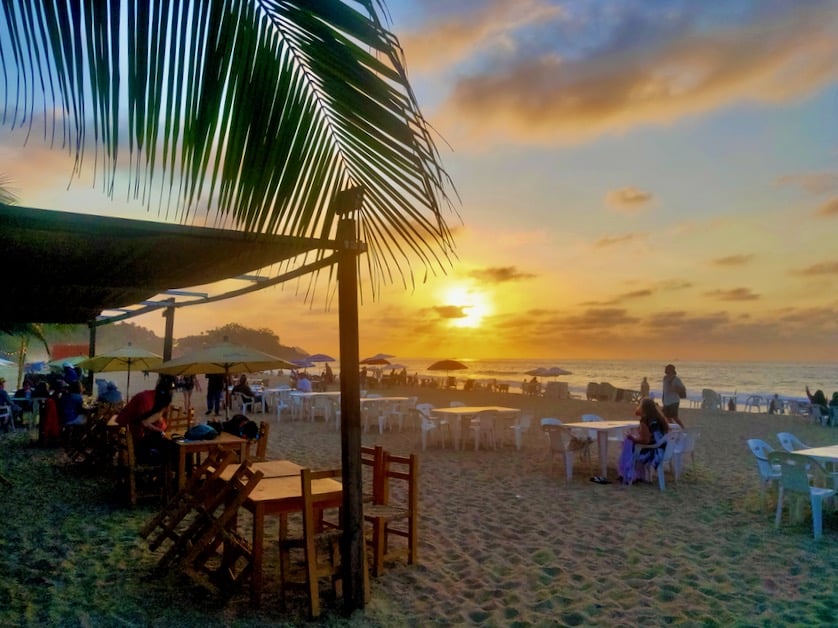 La Perla, one of the best beach bars in San Pancho